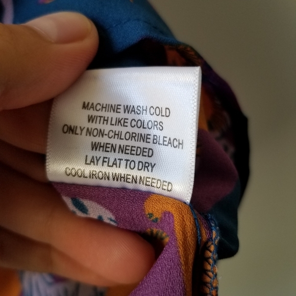 Modcloth Lions Tigers Bears Blouse Small - Picture 8 of 9